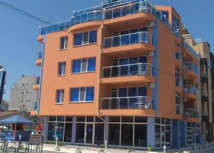 Ξενοδοχείο Dara 3*